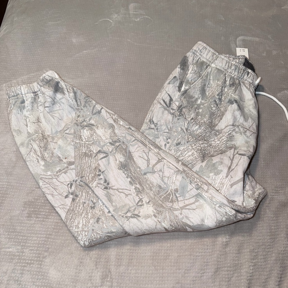 Abercrombie & Fitch Light Gray & Pale Green Camo Joggers Medium NWT